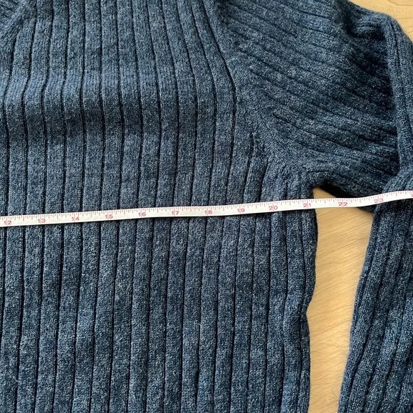 Brooks Brothers Ribbed V Neck 100% Lambswool Sweater Blue Classic Men’s Sz XL - Picture 5 of 7